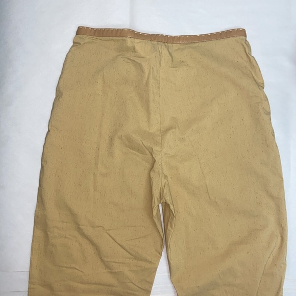 Fendi vintage high waisted pants with leather detail.  Amazing zipper pull! Luxe - Picture 3 of 12